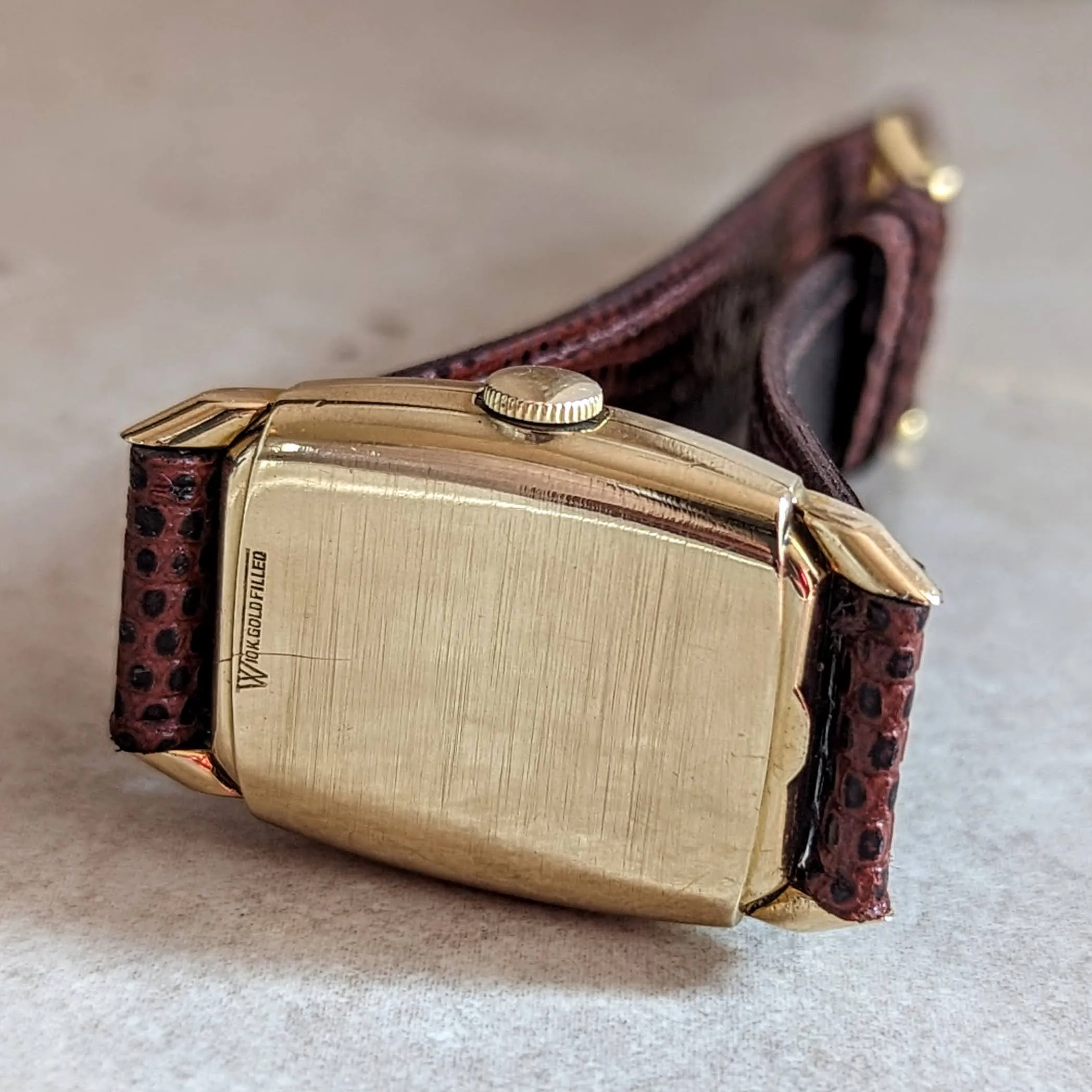 1946 ELGIN DeLuxe Watch 17 Jewels Grade 558 U.S.A. Vintage Wristwatch