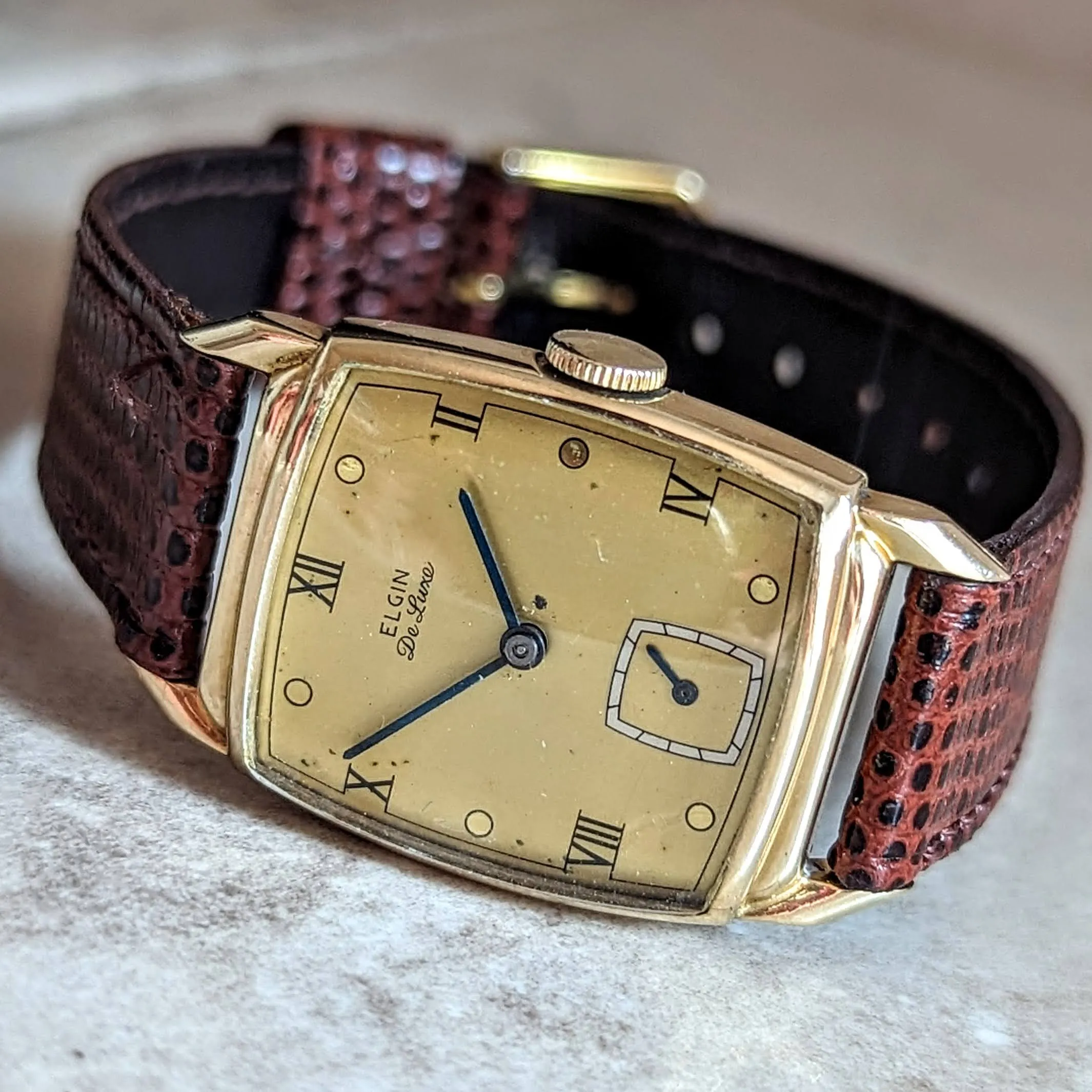 1946 ELGIN DeLuxe Watch 17 Jewels Grade 558 U.S.A. Vintage Wristwatch