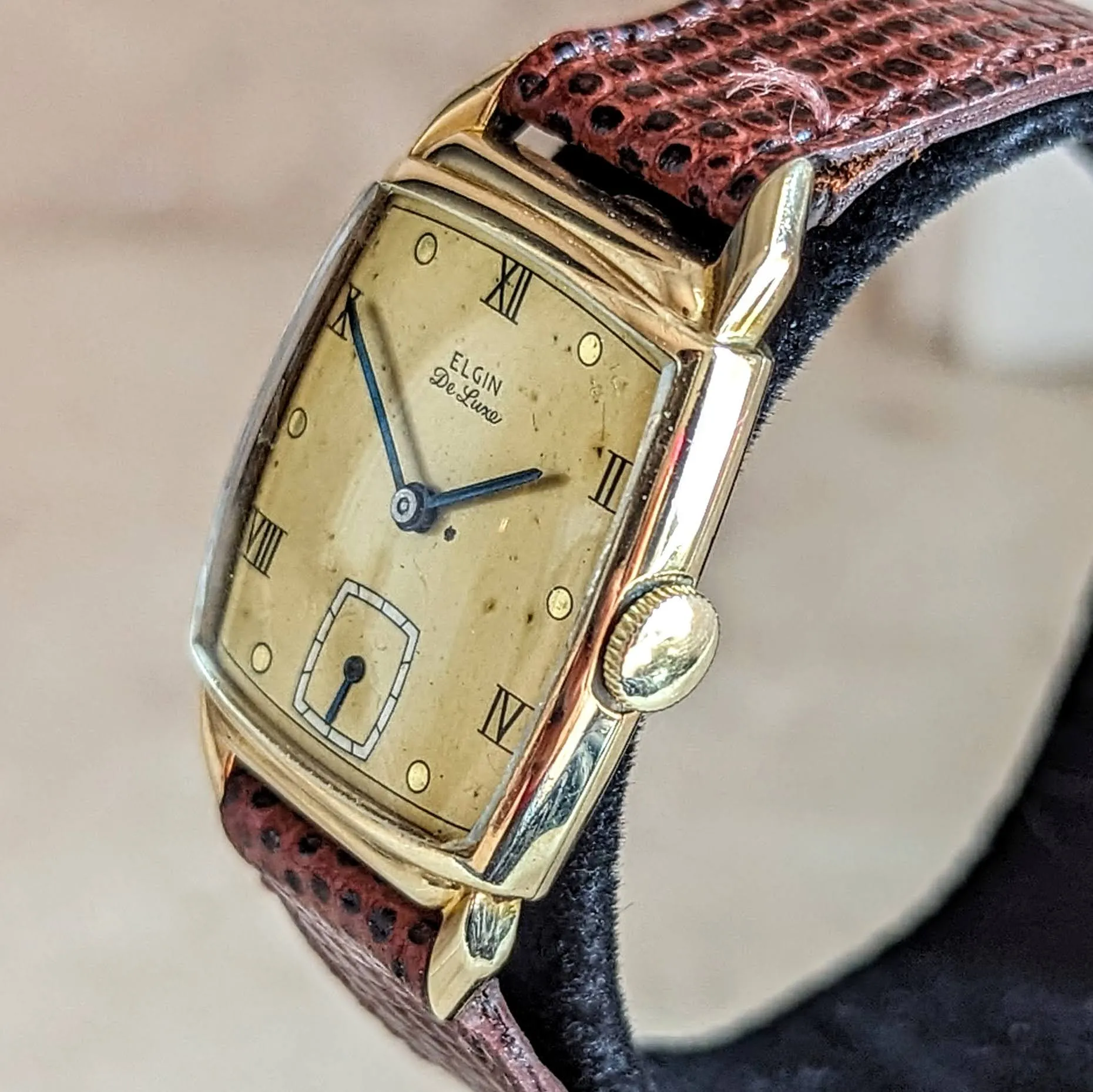 1946 ELGIN DeLuxe Watch 17 Jewels Grade 558 U.S.A. Vintage Wristwatch