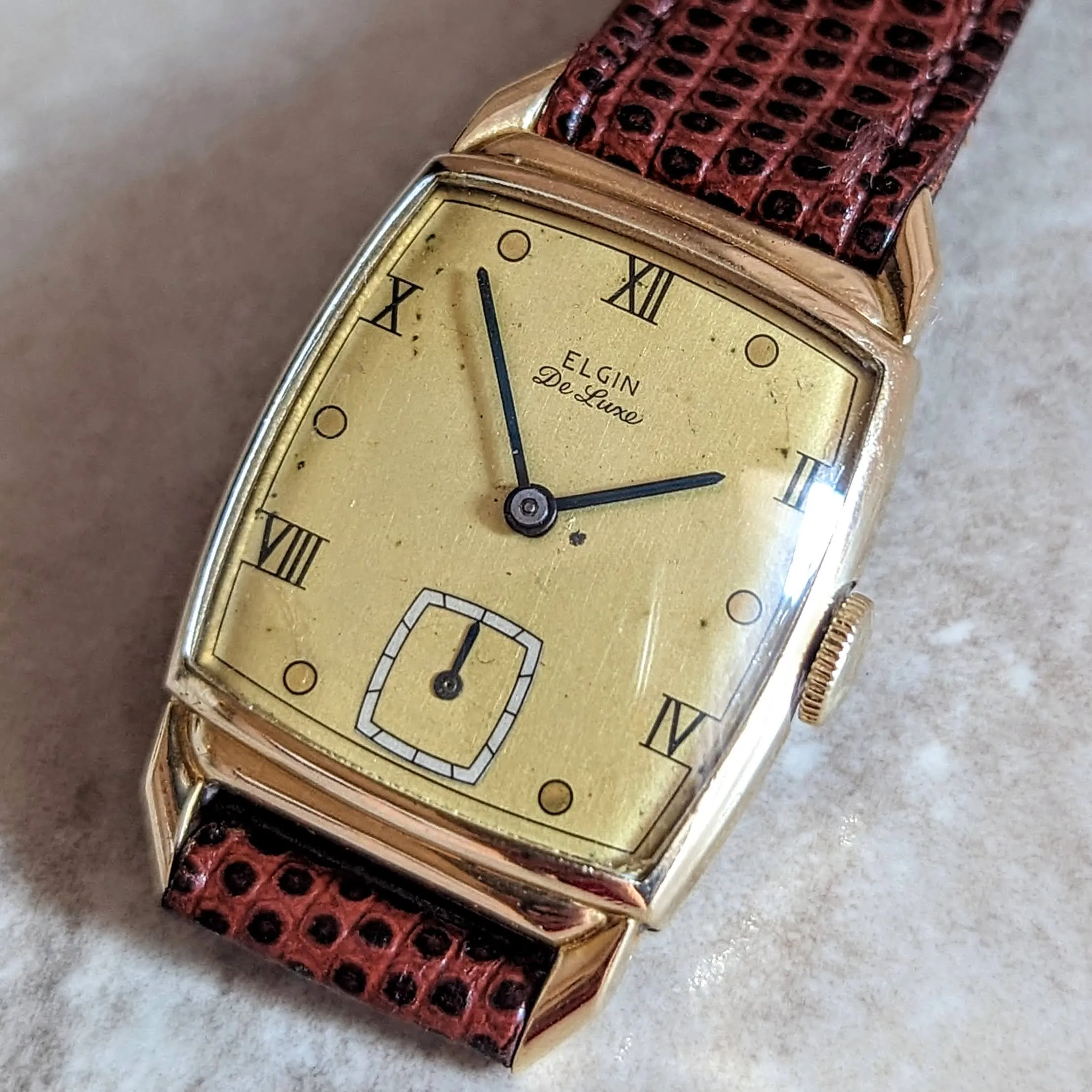 1946 ELGIN DeLuxe Watch 17 Jewels Grade 558 U.S.A. Vintage Wristwatch