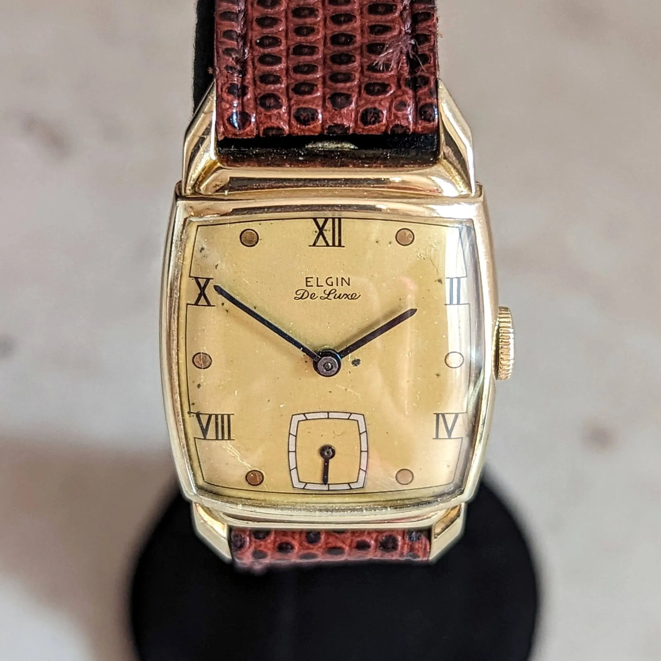 1946 ELGIN DeLuxe Watch 17 Jewels Grade 558 U.S.A. Vintage Wristwatch