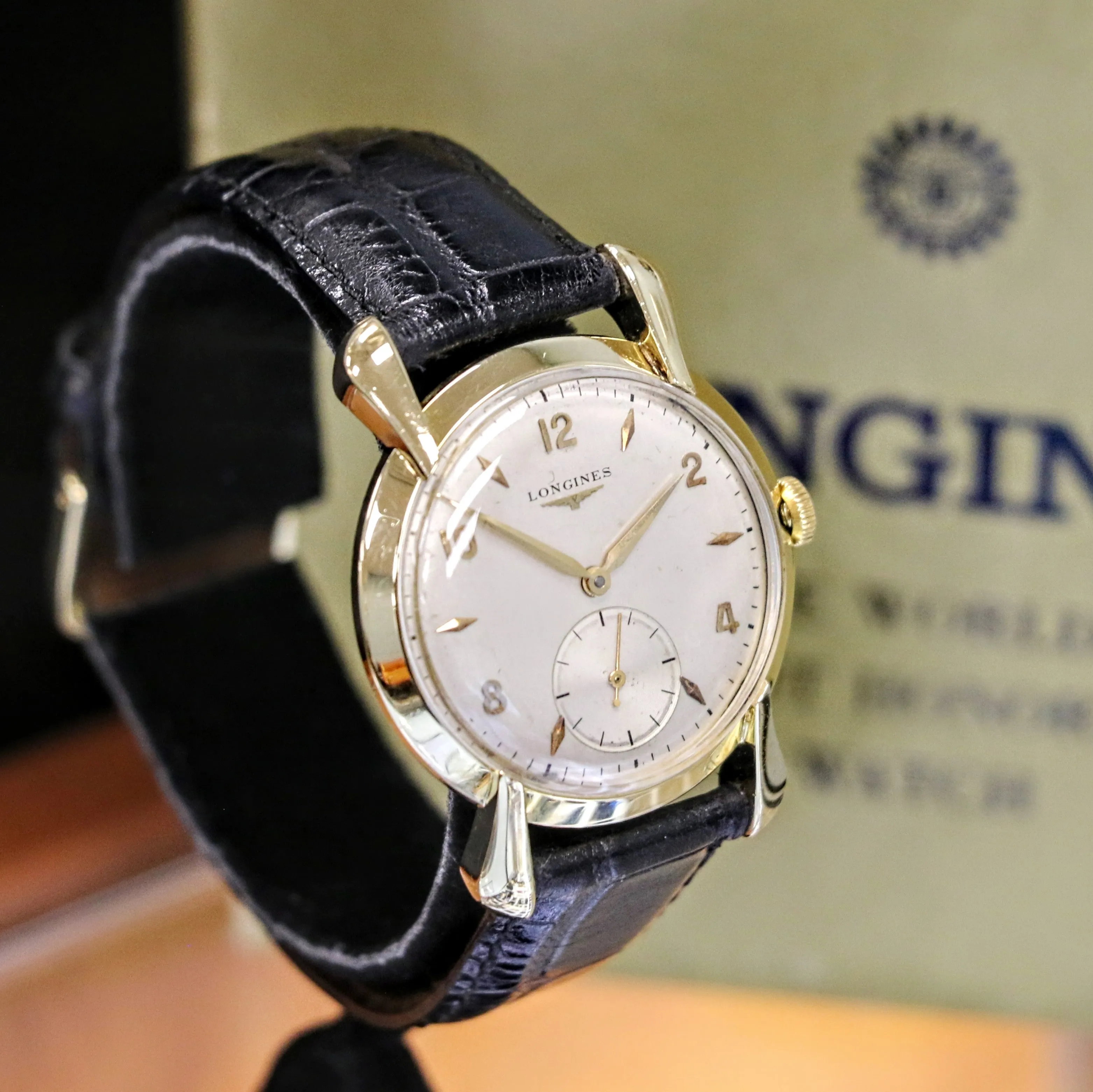 1949 LONGINES Wristwatch Ref. 5950 ALL 18K Solid GOLD 17 Jewels Fancy Lugs Watch