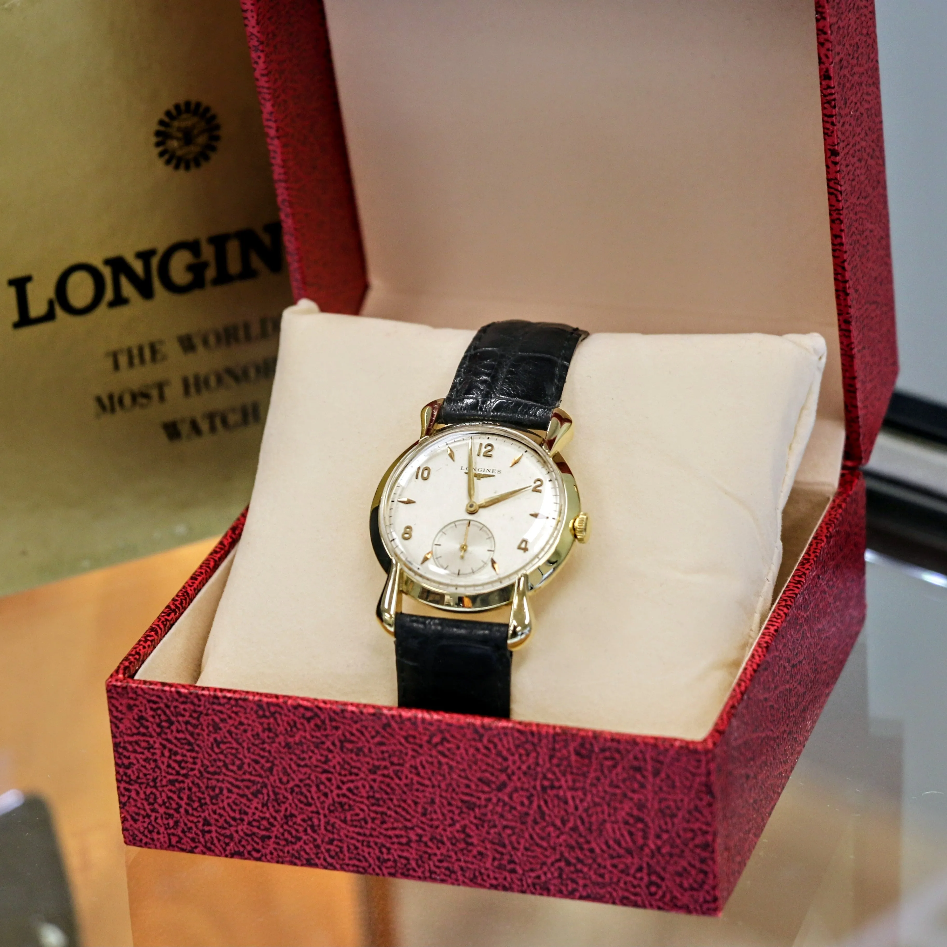 1949 LONGINES Wristwatch Ref. 5950 ALL 18K Solid GOLD 17 Jewels Fancy Lugs Watch