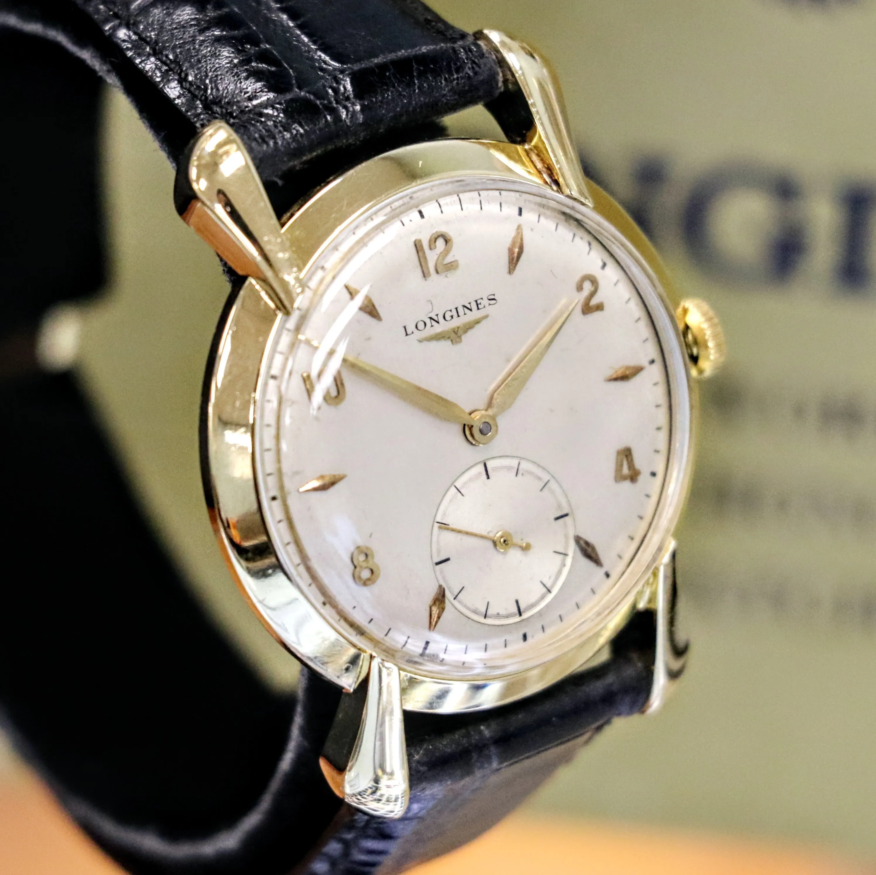 1949 LONGINES Wristwatch Ref. 5950 ALL 18K Solid GOLD 17 Jewels Fancy Lugs Watch