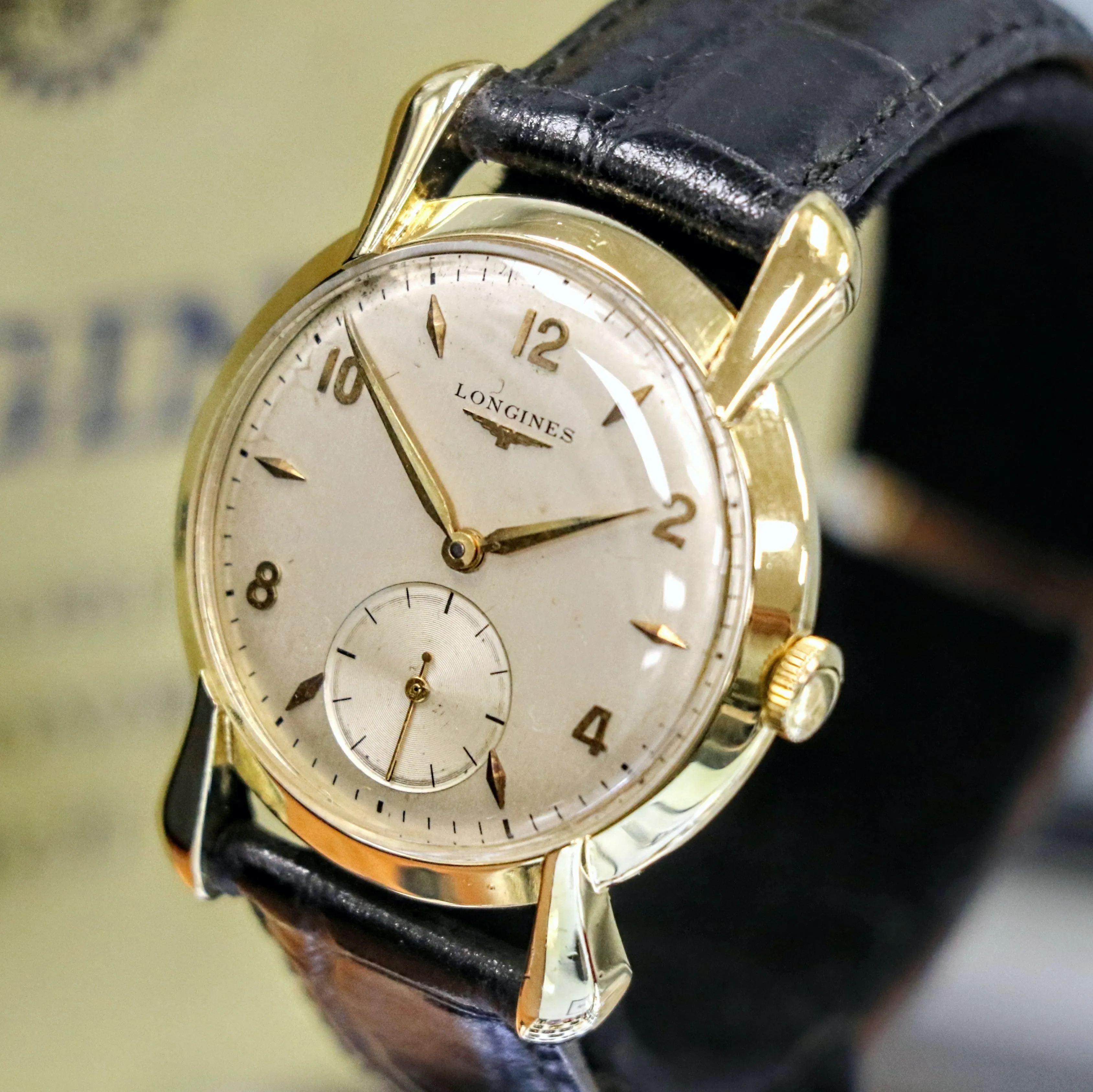 1949 LONGINES Wristwatch Ref. 5950 ALL 18K Solid GOLD 17 Jewels Fancy Lugs Watch
