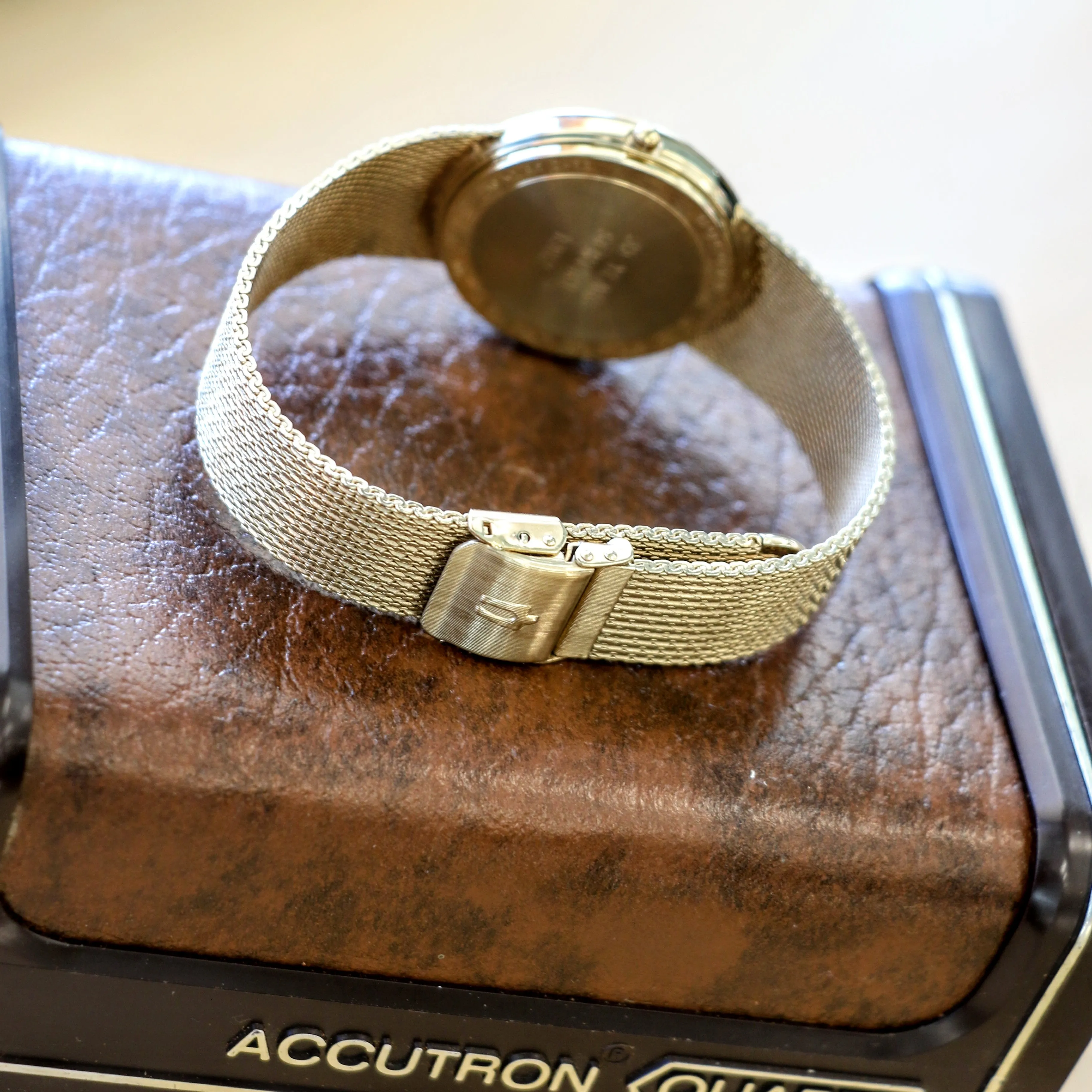 1981 BULOVA Accutron Quartz Day/Date Corporate Gift Mesh Bracelet & Box - All Original