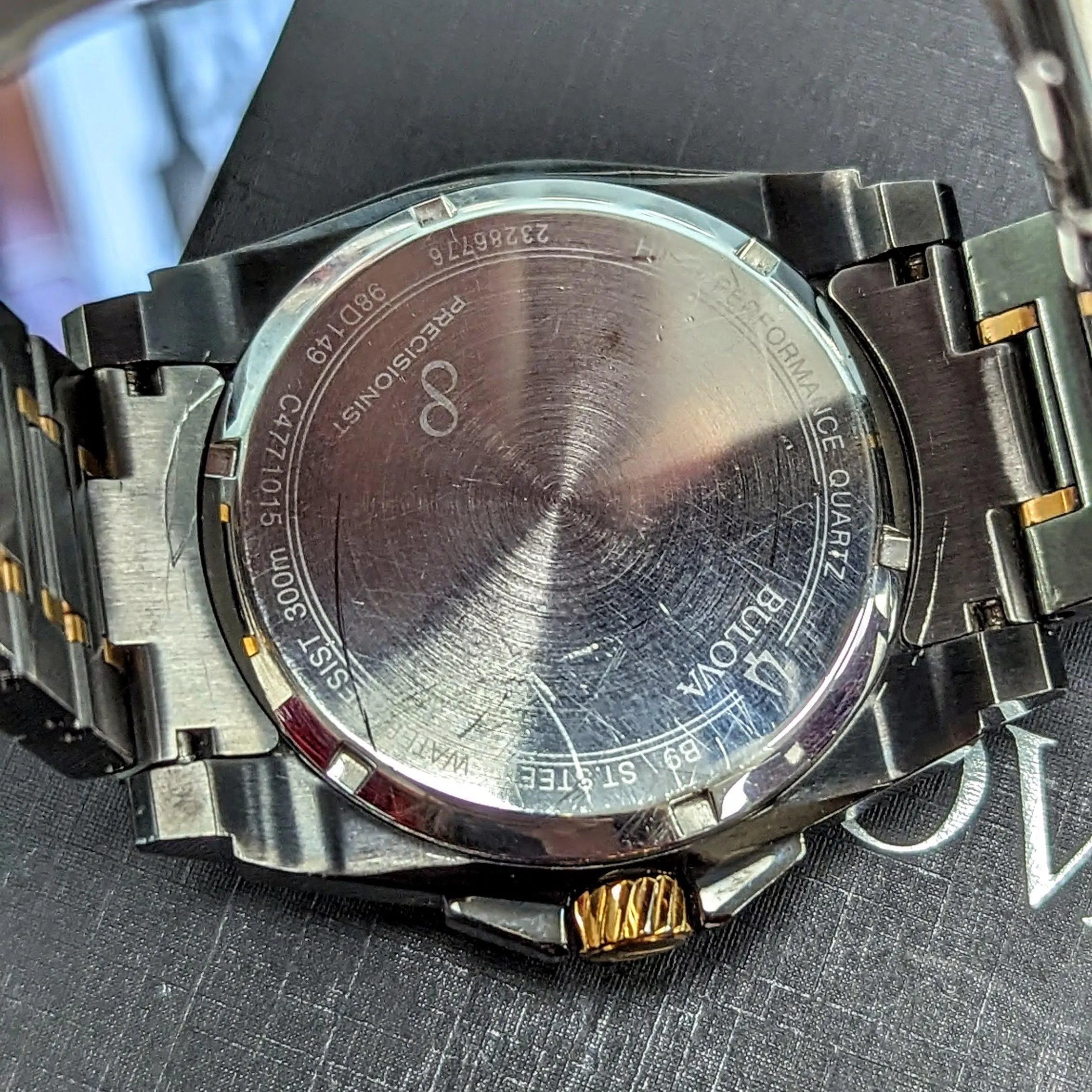 BULOVA 300M Precisionist 262kHz Diamond Dial - 98D149 - In Box & Extra Links!