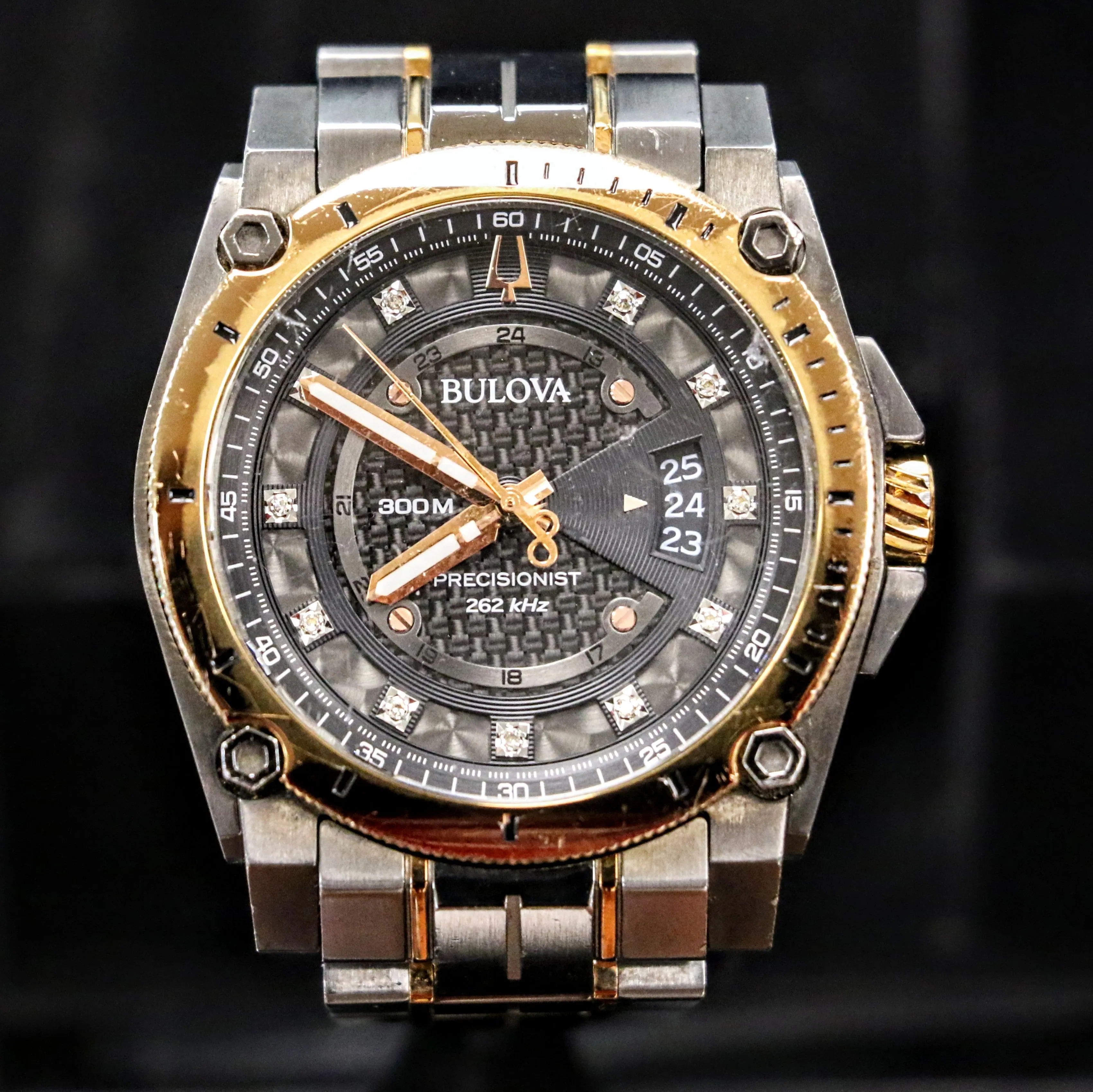 BULOVA 300M Precisionist 262kHz Diamond Dial - 98D149 - In Box & Extra Links!