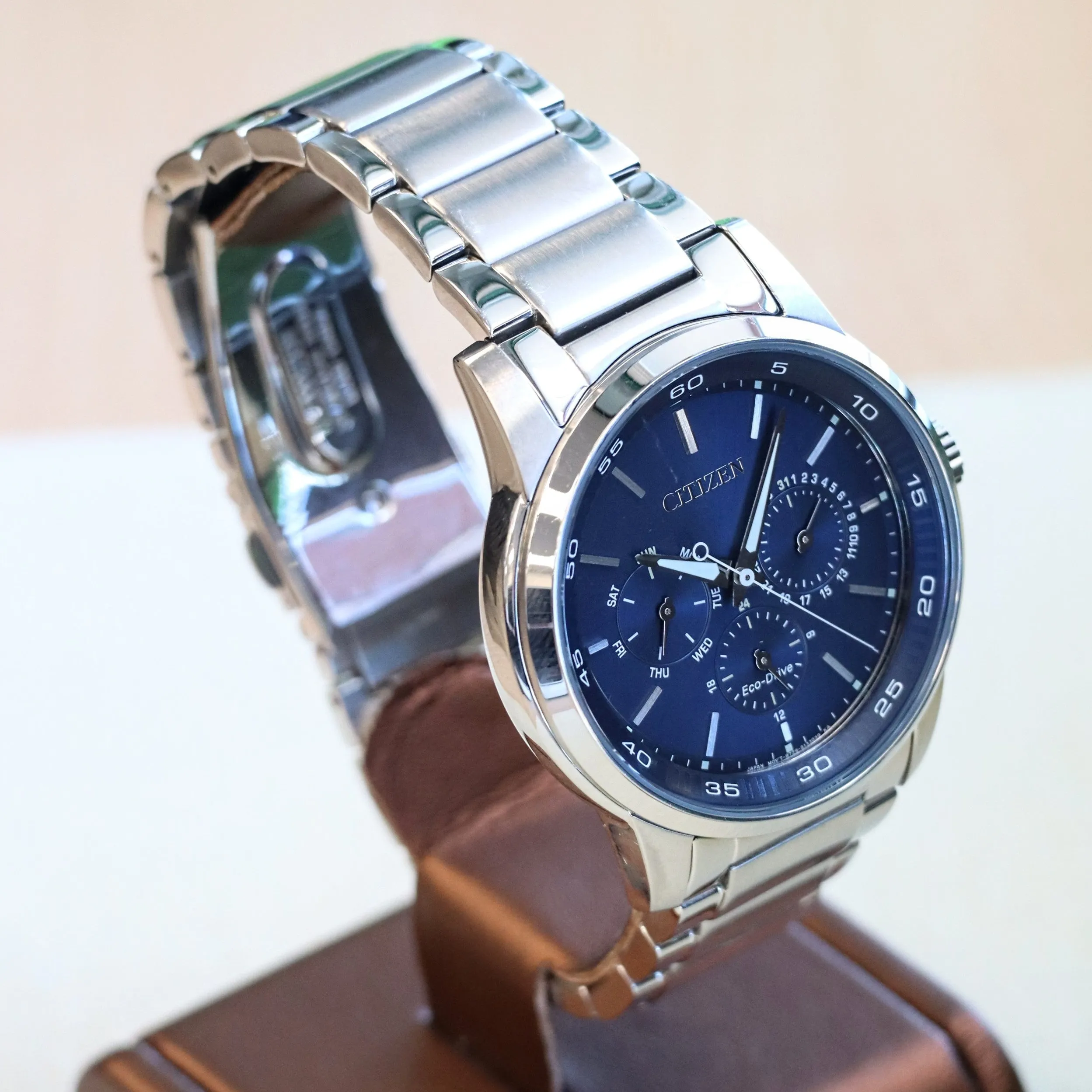 CITIZEN Corso Watch Ref. BU2010-57L Eco-Drive Calendar Wristwatch