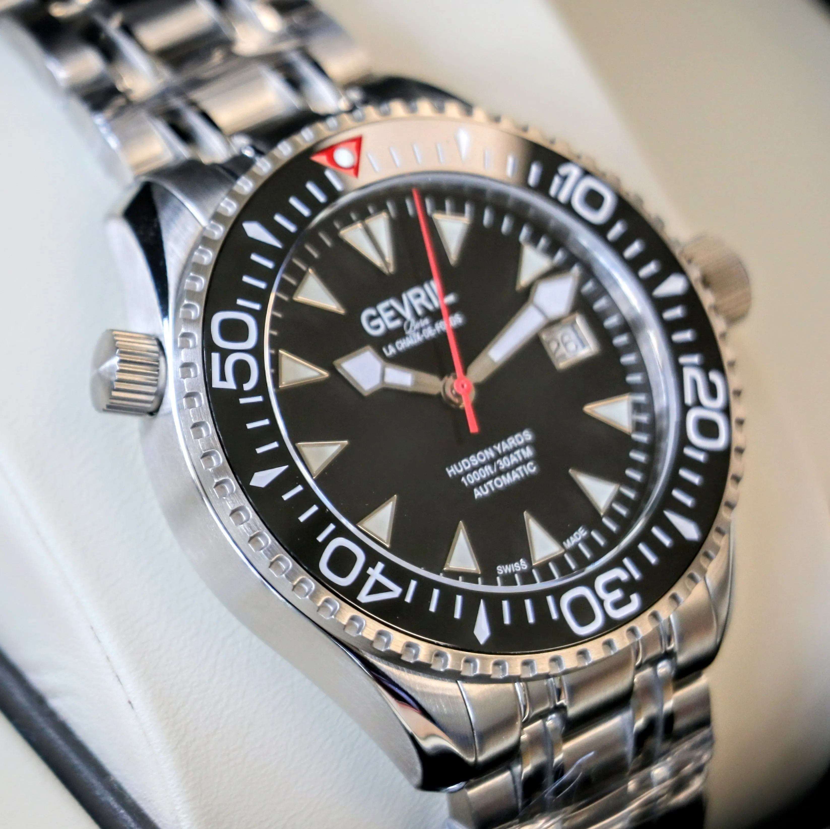 GEVRIL Hudson Yards Automatic Diver Watch Model 48800 - Display Back - BOX & Papers!