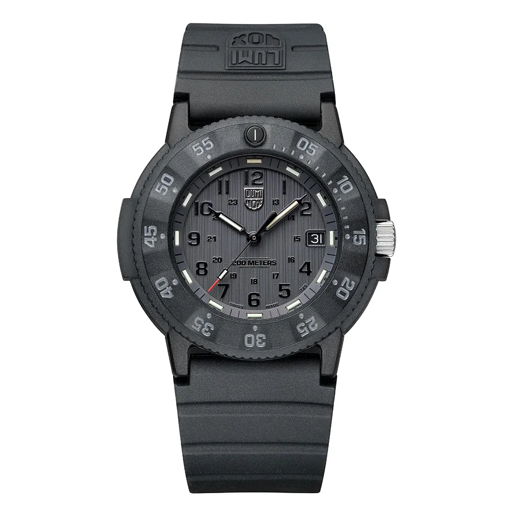 Luminox Mens Navy SEAL Black Dial Band Original Limited Edition Quartz Watch - XS.3001.EVO.Z