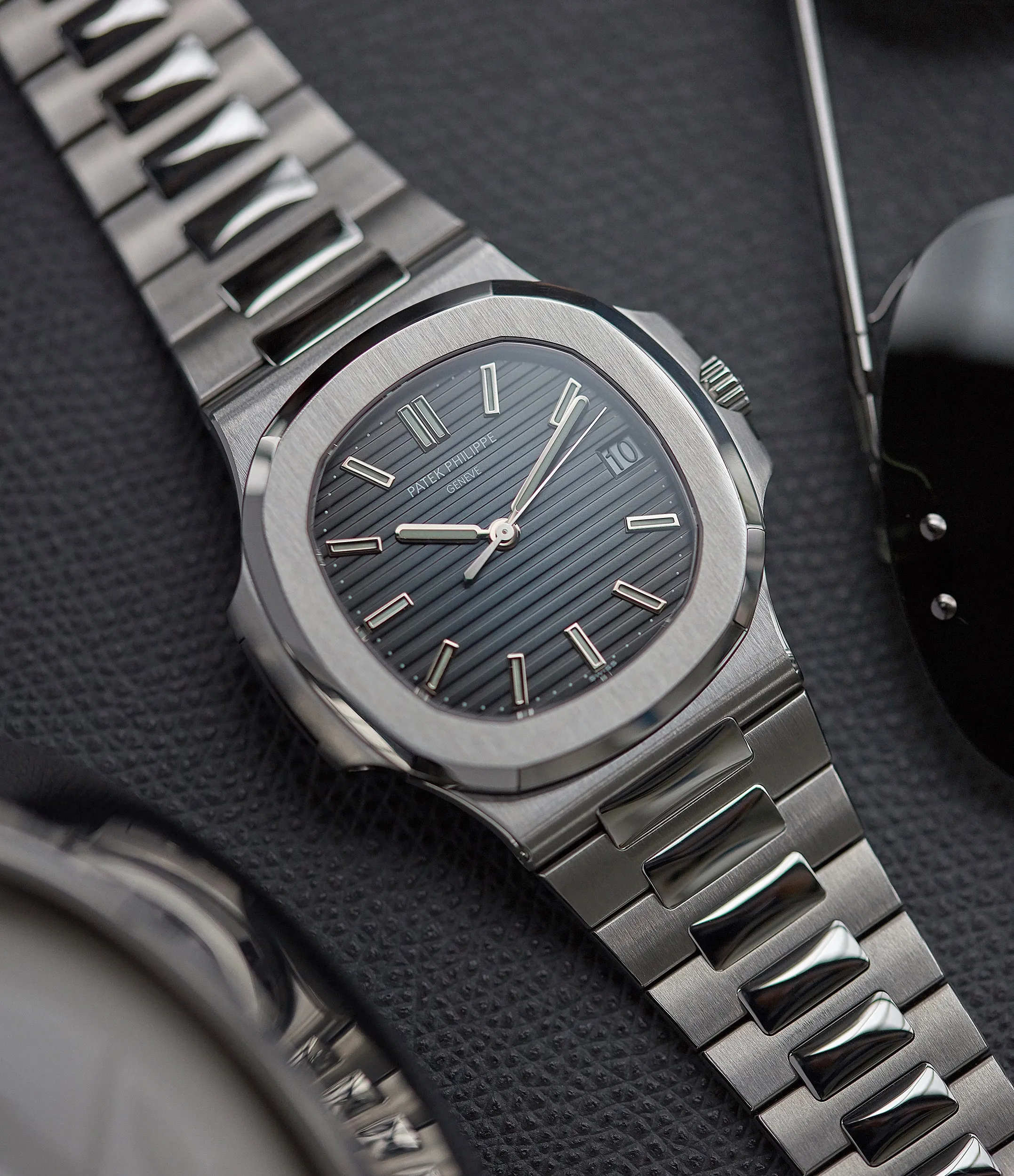 Nautilus 5711/1A-001 | Steel