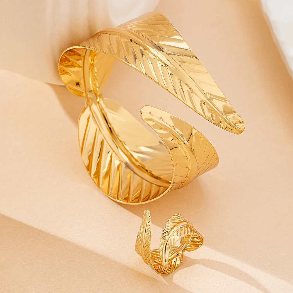 Women's Geometric Alloy Open Bracelet